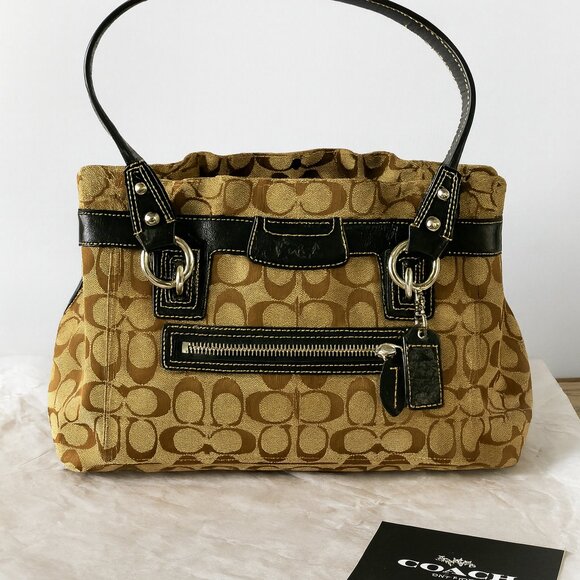 Coach Classic Tote - Signature Design F14696 - Picture 1 of 12